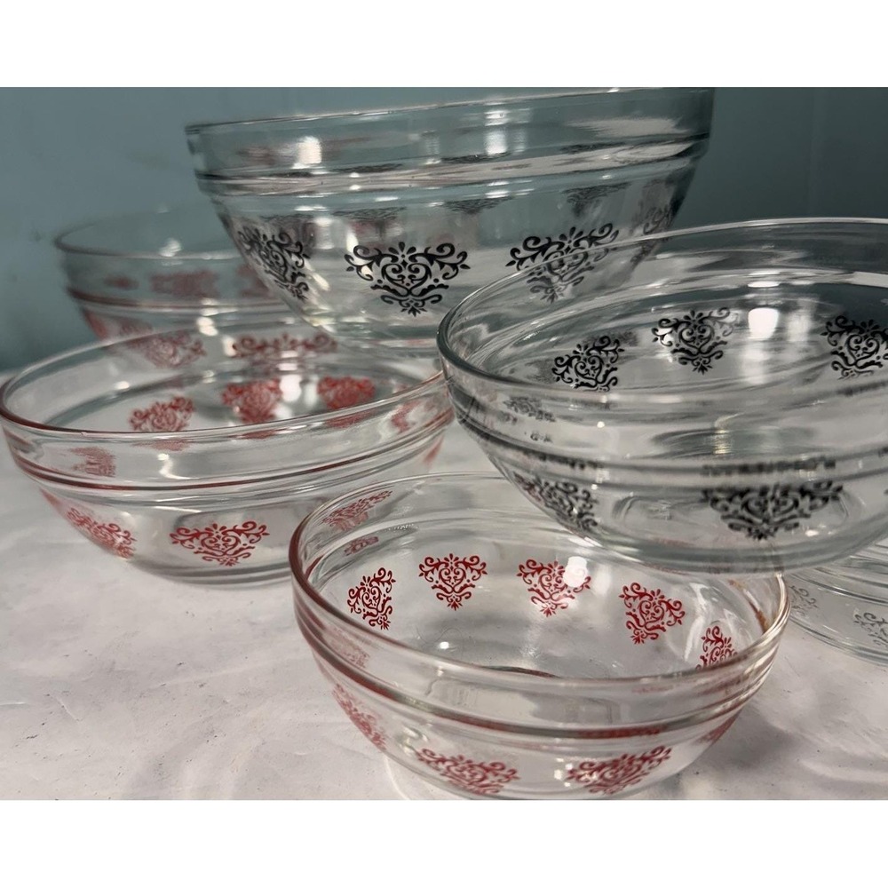 Vintage Durable Heat Resistant  Nesting Bowls Set Of 7 Red Black Floral
